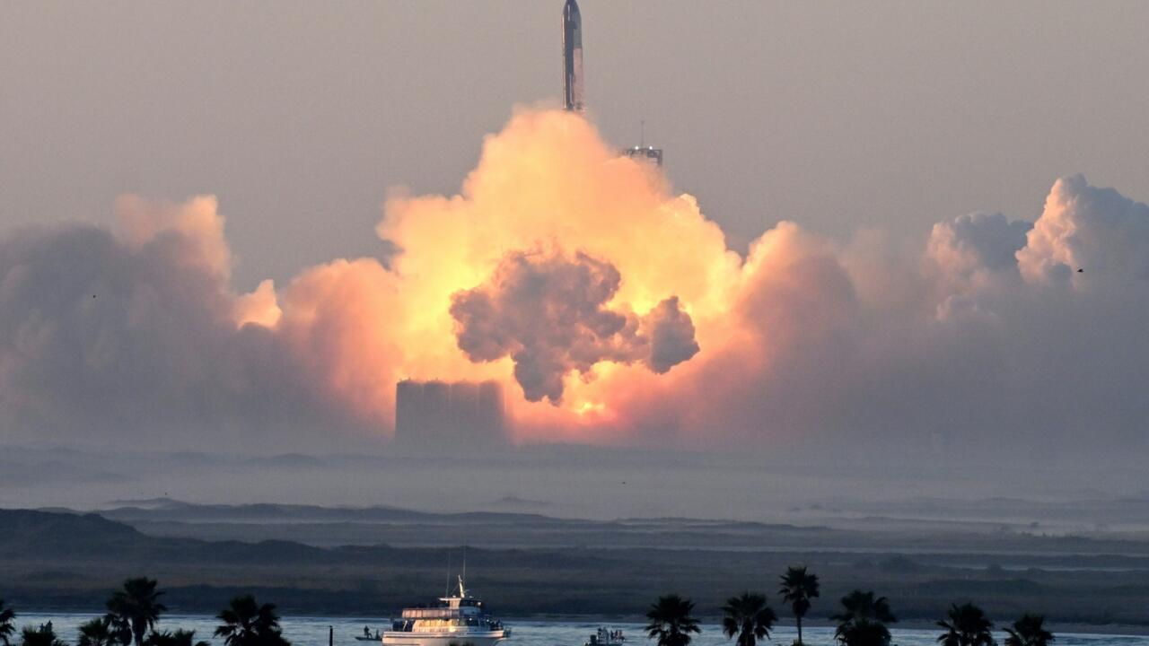 Science fiction? Musk's lofty SpaceX goals unrealistic, skeptics say