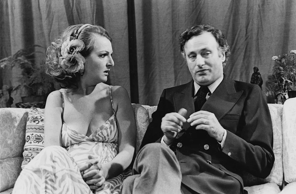 Actors Penelope Keith and Paul Eddington in a scene from episode 'The Last Posh Frock' of the television sitcom 'The Good Life', July 24th 1976. (Photo by Don Smith/Radio Times/Getty Images)