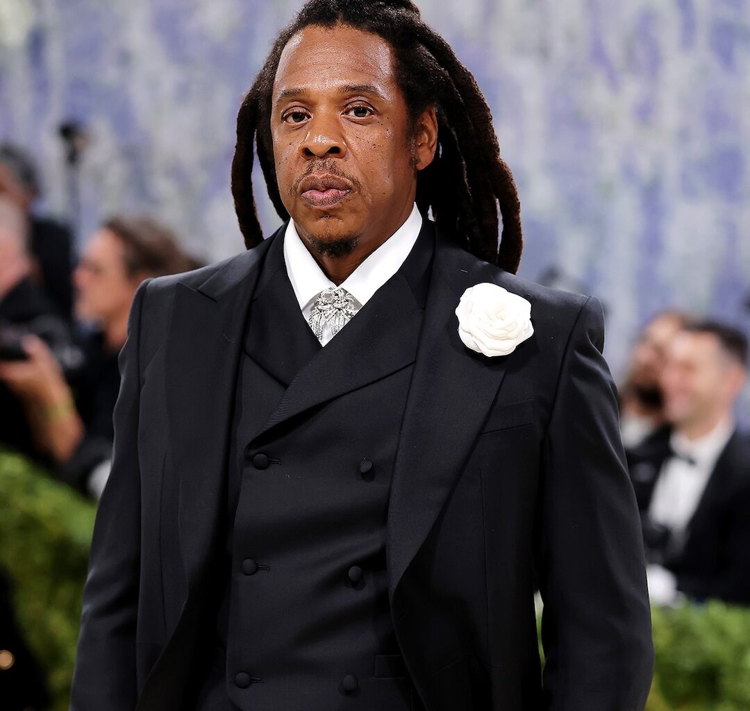 Jay-Z Shows Afro Hair Transformation at Knicks, Spurs Game 3
