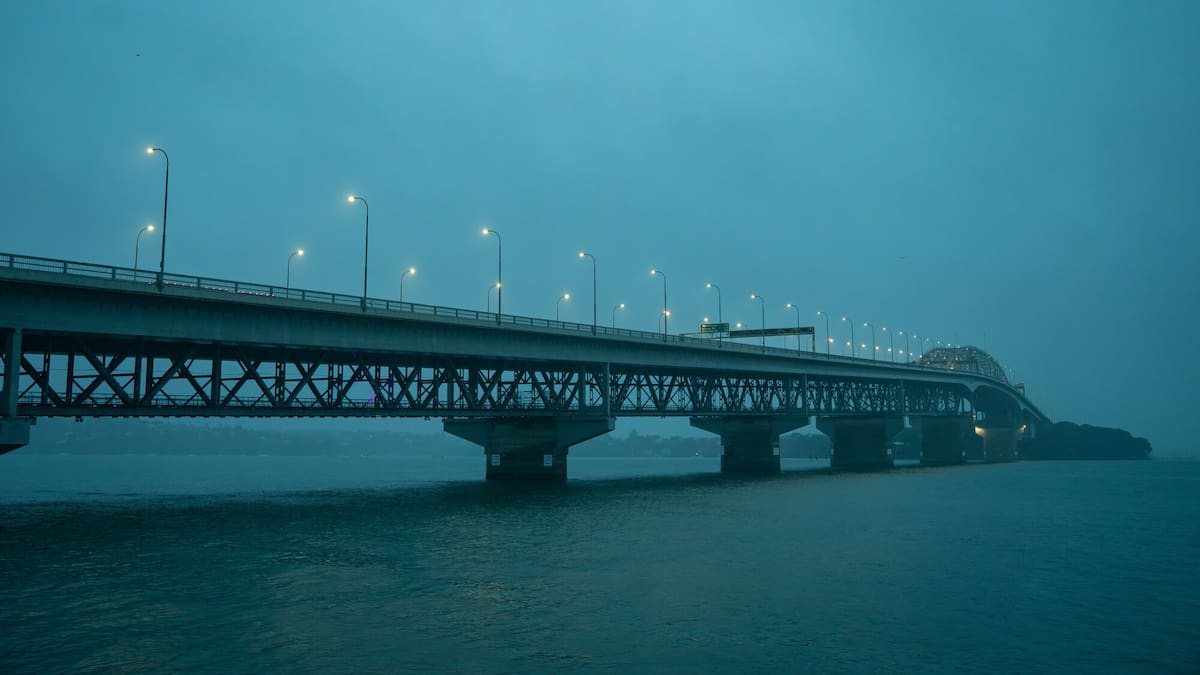 Auckland Harbour Bridge travel warning as strong winds forecast on Friday