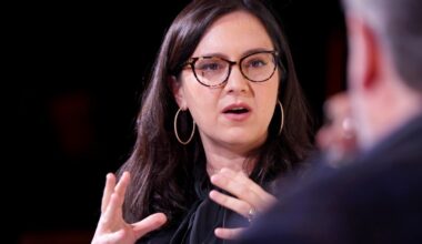 Paramount Seeks Business Executive to Help Bari Weiss at CBS News