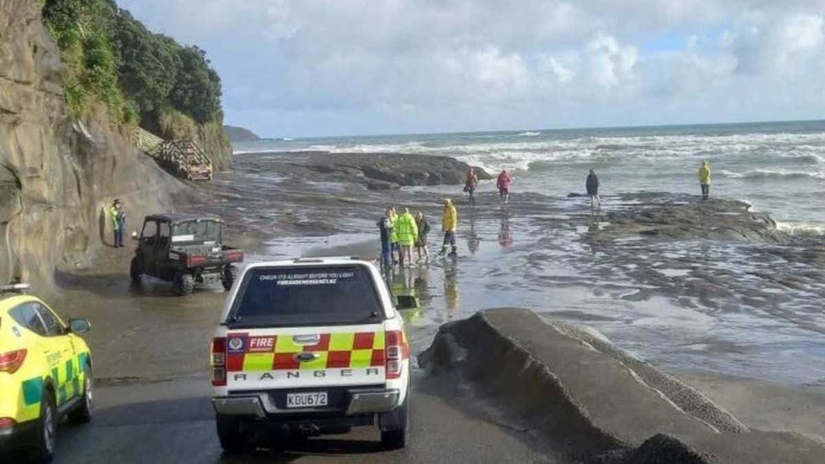 Muriwai tragedy: Person found dead after falling from rocks