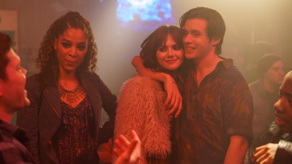 'Charlie Harper' Trailer: See Romance For Nick Robinson & Emilia Jones