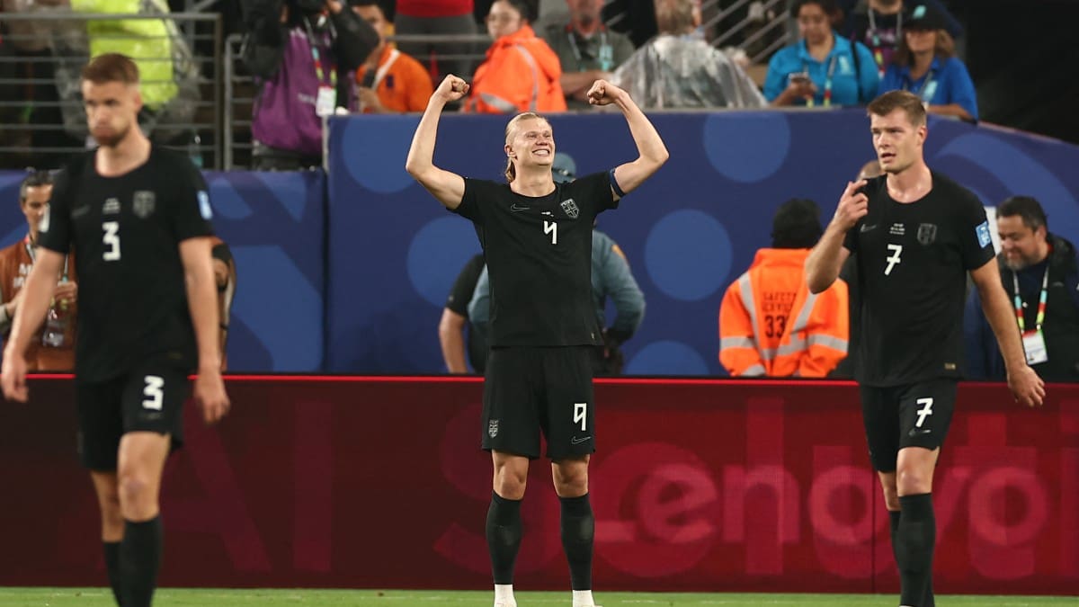 Fifa World Cup: Another Erling Haaland double fires Norway into World Cup last 32