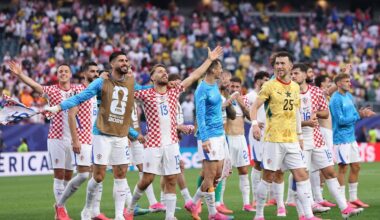 Fifa World Cup: Croatia battle past Ghana to sew up World Cup last 32 spot