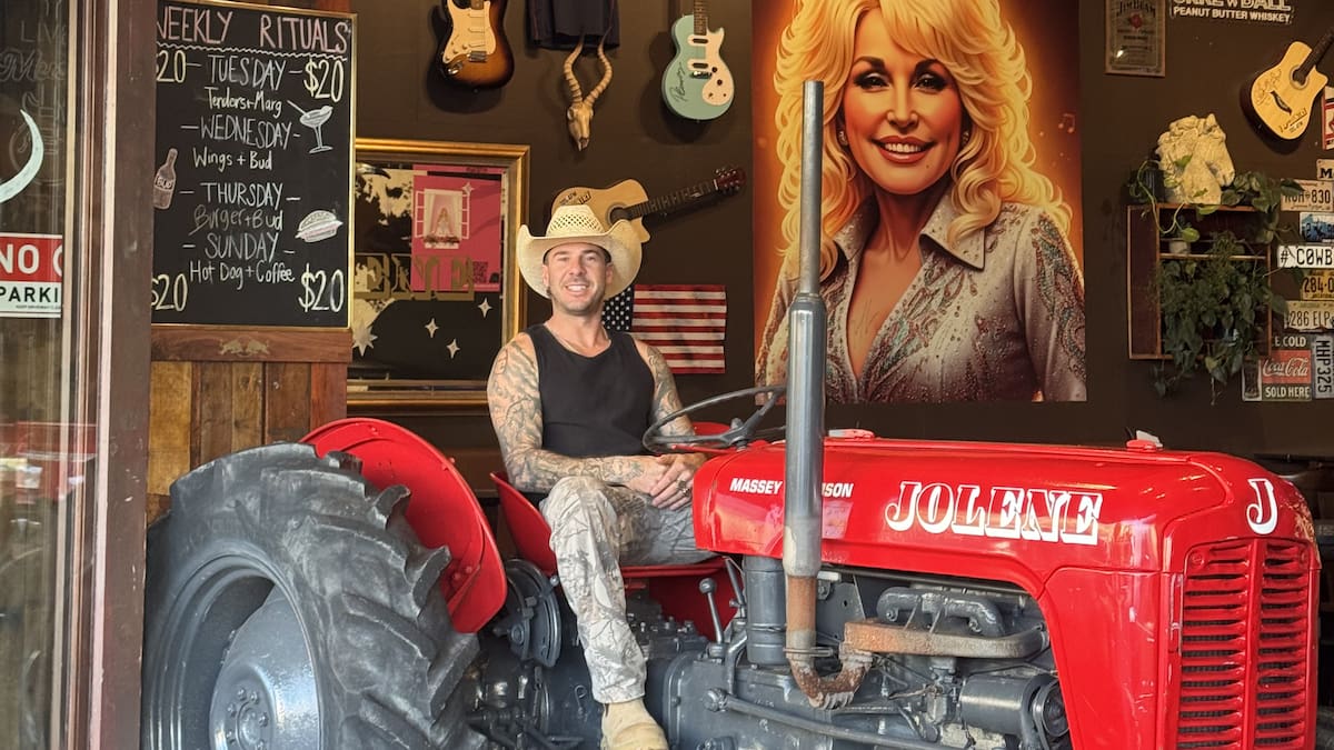 Auckland country bar Jolene reopens with new tavern licence, live music until 3am