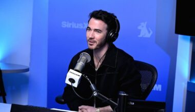 Kevin Jonas says Michael Buble tops his romantic playlist