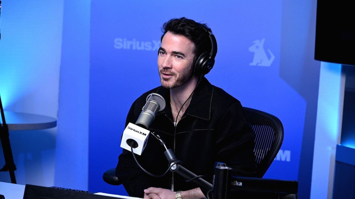 Kevin Jonas says Michael Buble tops his romantic playlist