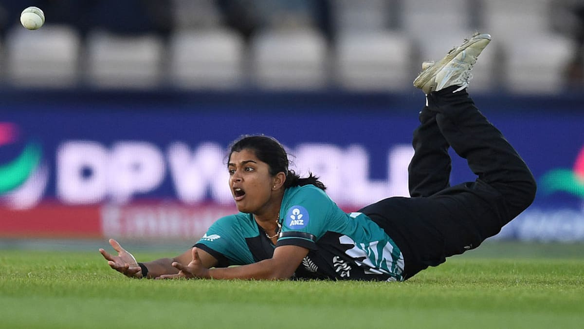White Ferns v West Indies: Dropped catches cost New Zealand as title defence begins with defeat