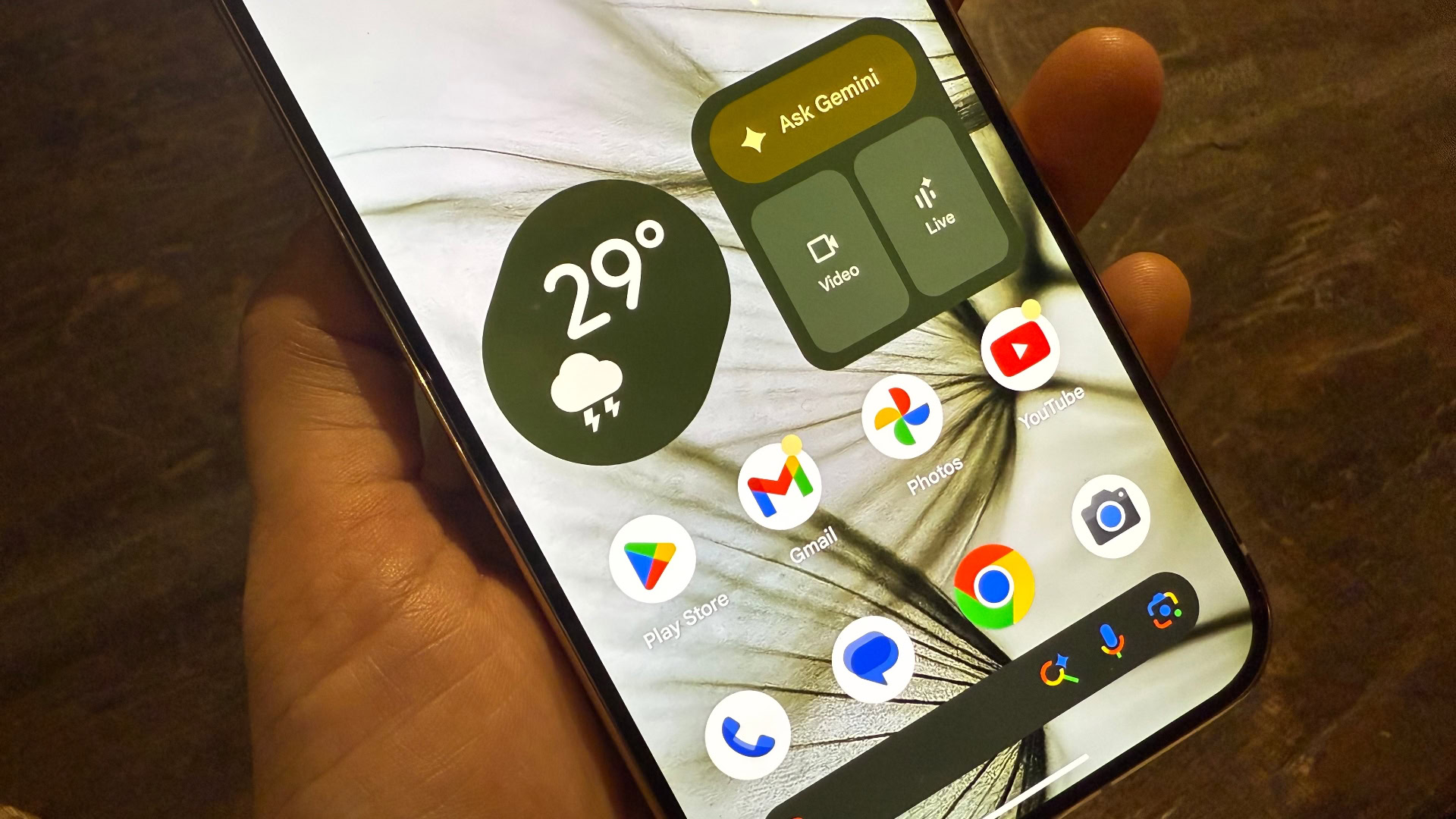 Gemini Home Screen Widget Pixel 10 Pro XL