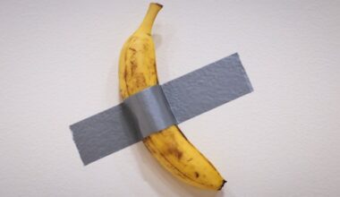 Banana Stolen from Maurizio Cattelan Exhibition in France