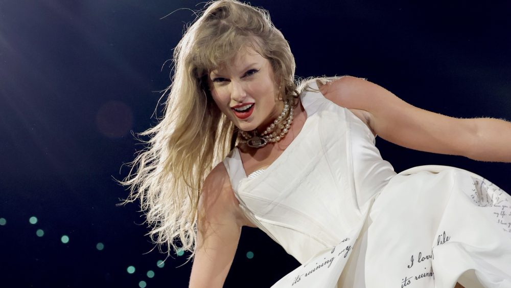 Taylor Swift Releases 'I Knew It, I Knew You' Music Video