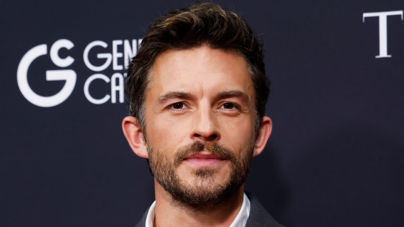 Jonathan Bailey
