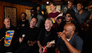 Watch Kenny Loggins, Kevin Bacon Perform 'Footloose' on Classroom Instruments