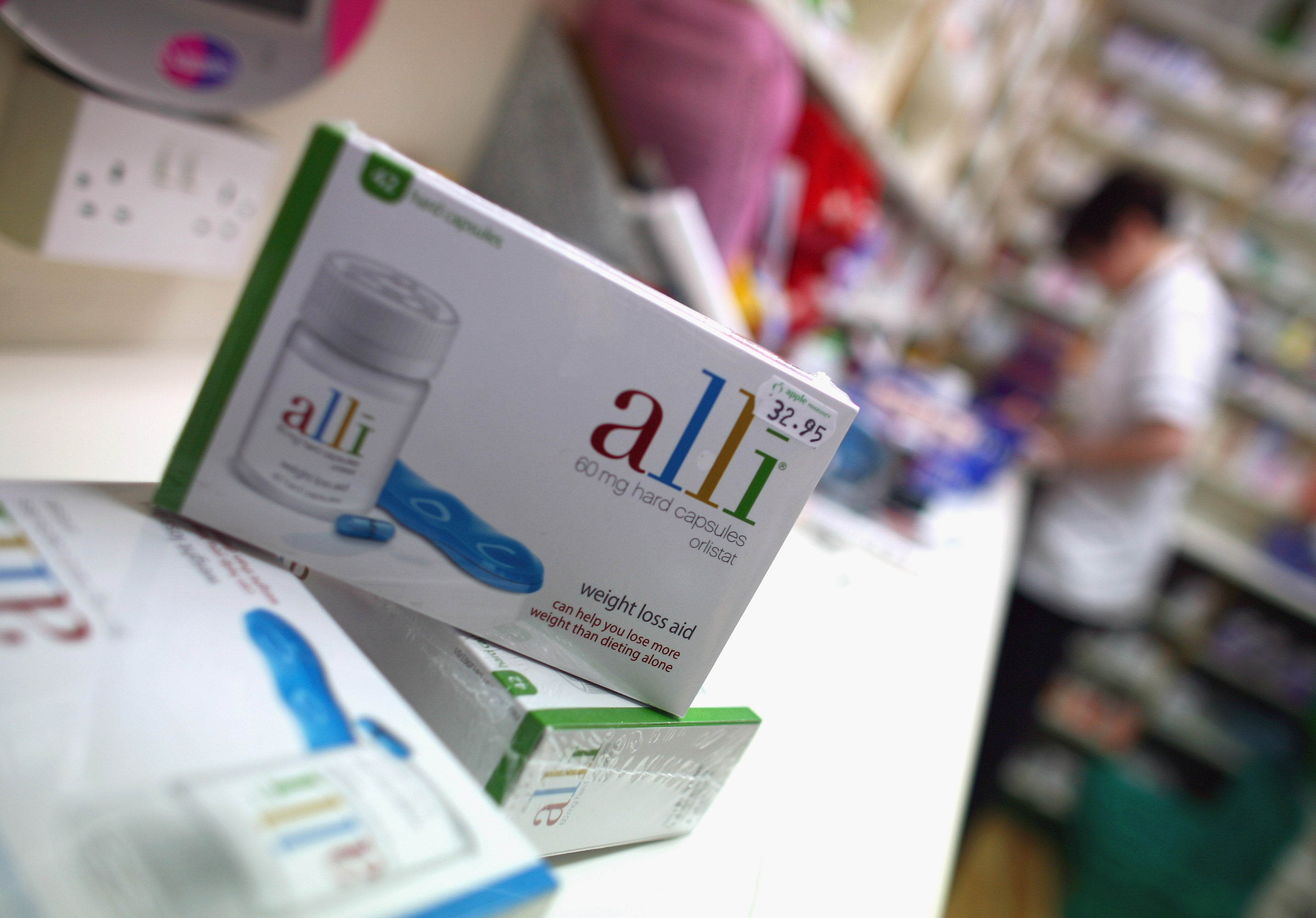 The U.S. Food and Drug Administration has issued a new warning about taking a weight loss pill that was first approved by the agency in 2007. Alli has been linked to kidney complications, it says