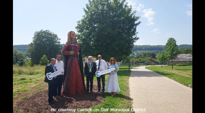 Sculpture of Gráinne Mhaol officially unveiled in Carrick-on-Suir