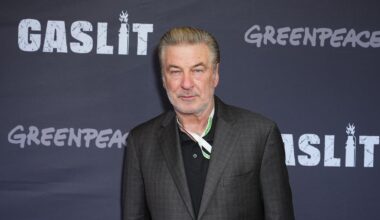 Alec Baldwin would rather face ‘bears and wolves’ than put seven kids to bed