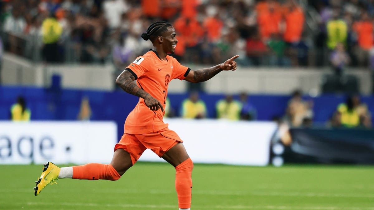 Japan grab late equaliser to hold Netherlands in World Cup thriller