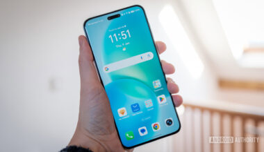 HONOR Magic 7 Pro in hand