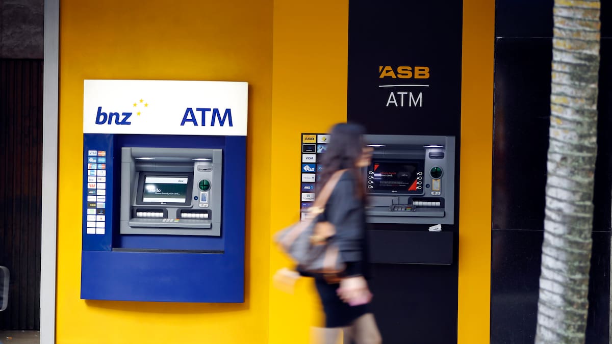 Inside Economics: Could KiwiSaver funds buy back our banks over time? – Liam Dann