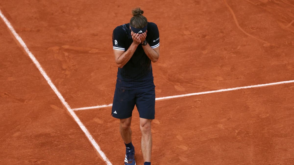 Alexander Zverev ends wait for Grand Slam title with French Open triumph