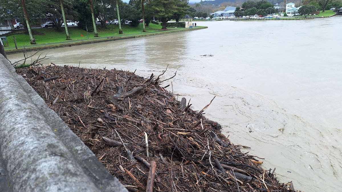 Gisborne’s Gladstone Road bridge on State Highway 35 closed for debris removal