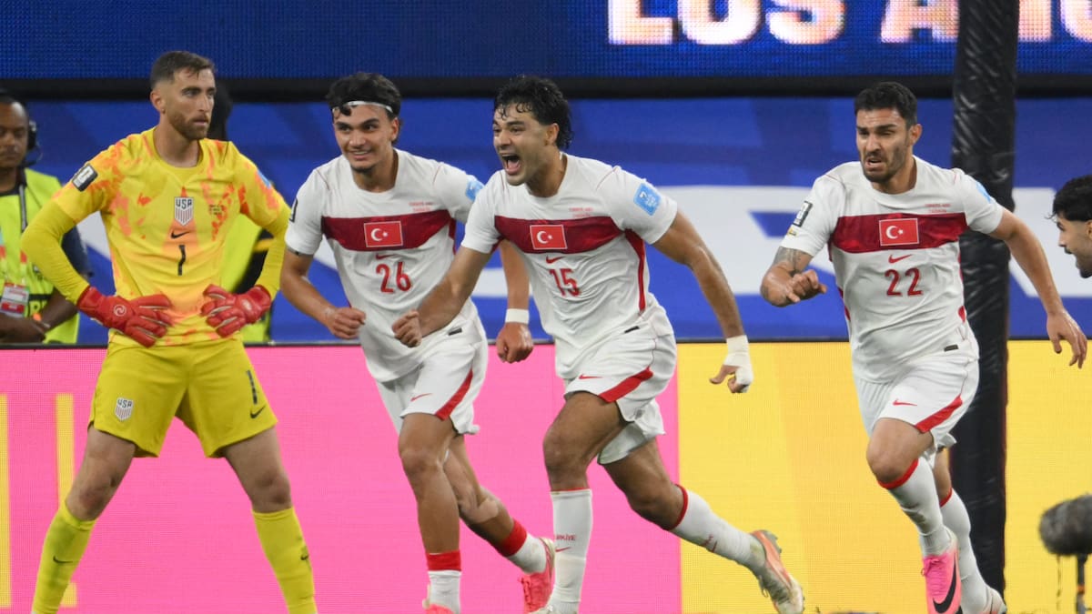 Fifa World Cup: Turkey score last-second winner to beat USA in dead-rubber fixture