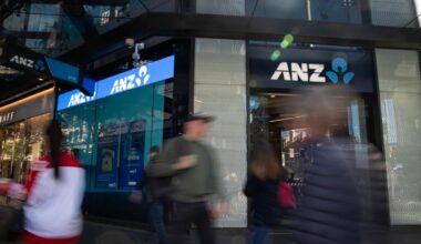 ANZ cuts home loan and term deposit rates after fall in wholesale costs