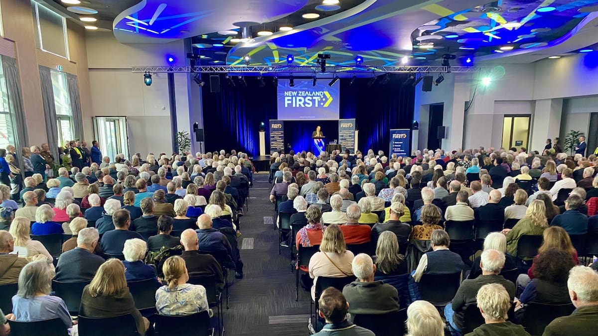 More than 600 gather in Hawke’s Bay to hear Winston Peters’ attacks and vision