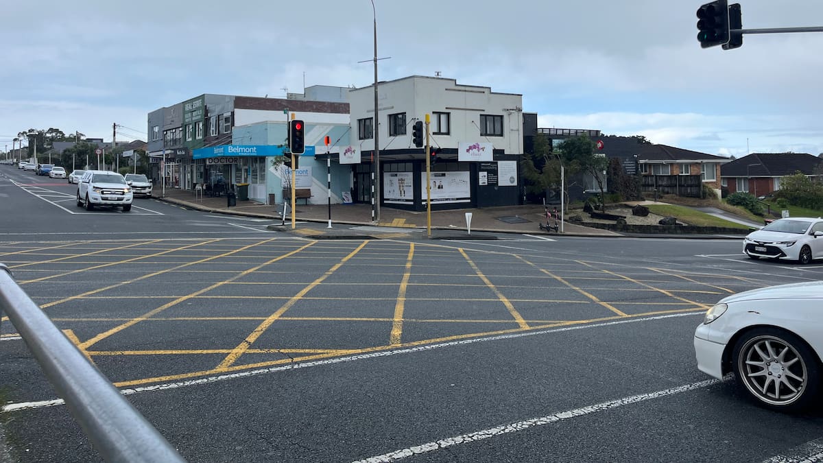 Auckland Transport proposes changes to tackle notorious Devonport bottleneck on Lake Rd