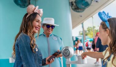 Disney MagicMobile on iPhone at park entrance