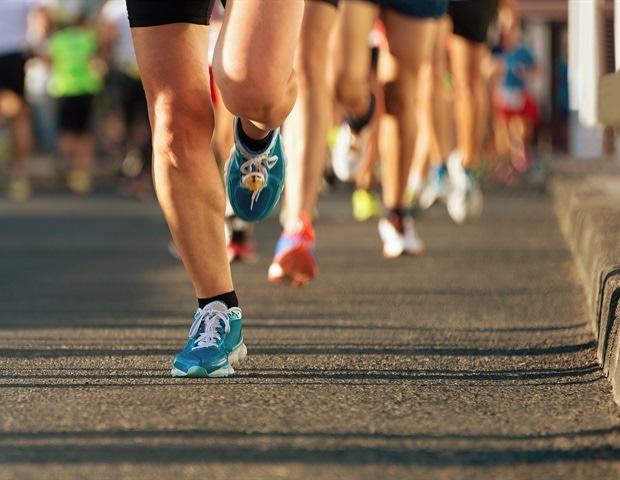 Review explores impact of extreme endurance running on heart health