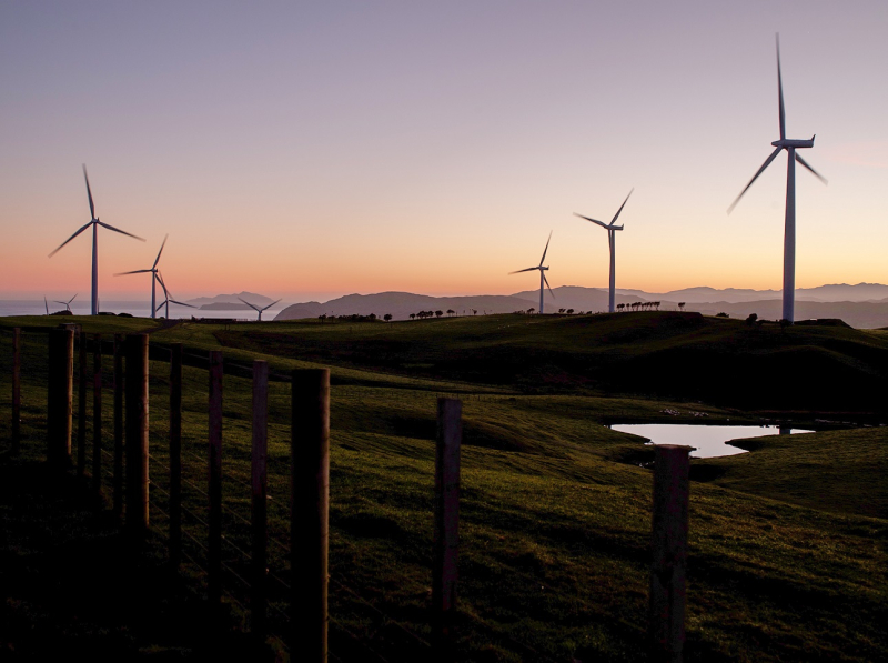 Power prices easing but investment risks remain, Infrastructure Commission says