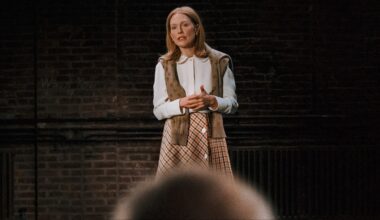 The Debut trailer: Julianne Moore in community theater