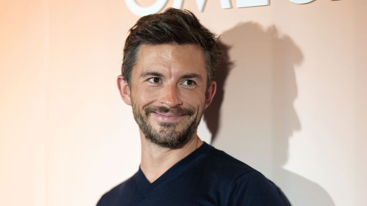 English star Jonathan Bailey feared being gay would hurt his acting career