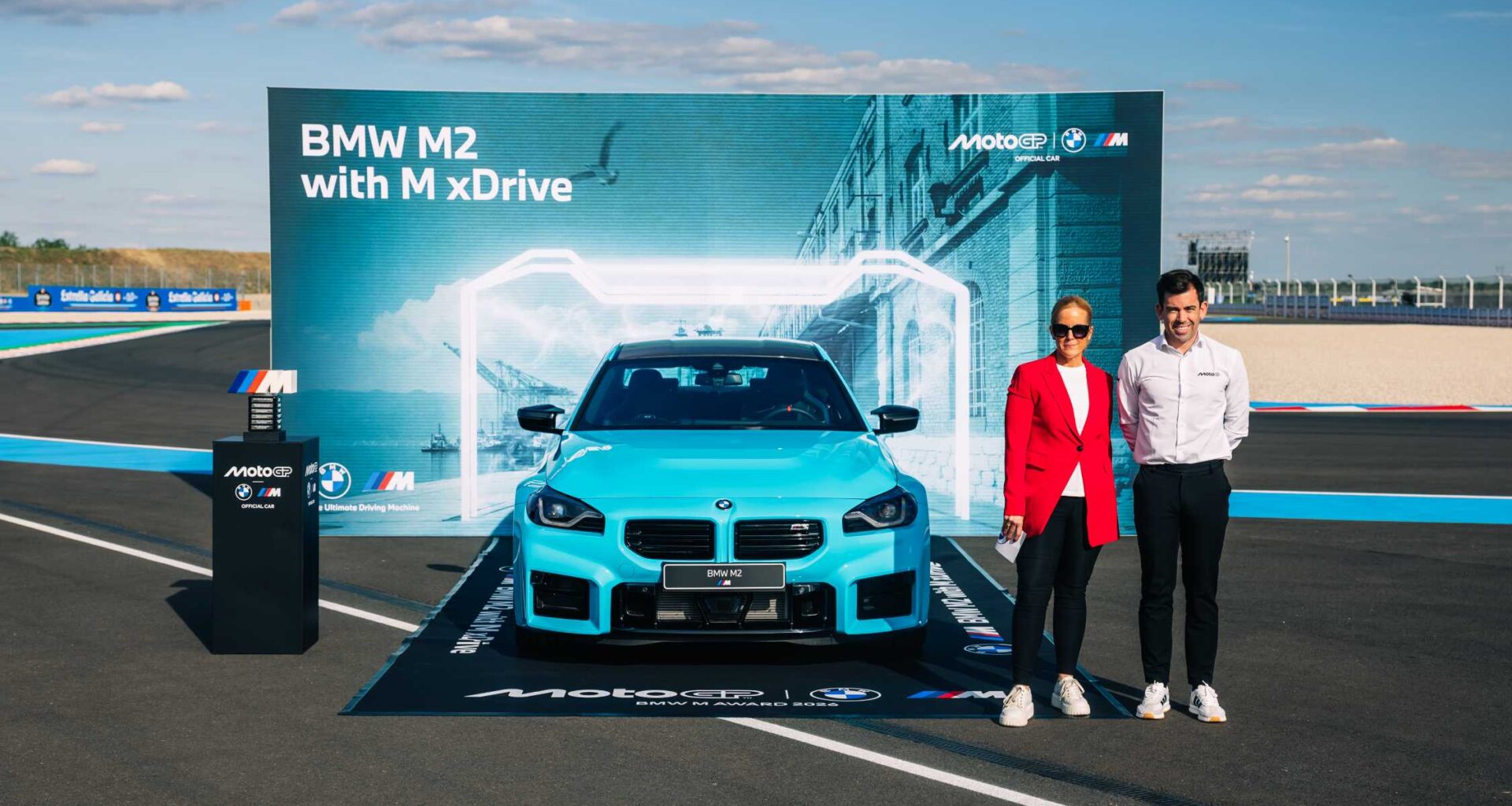 BMW M Award with world premiere in MotoGP™: The BMW M2 with xDrive is the 2026 winner’s car.