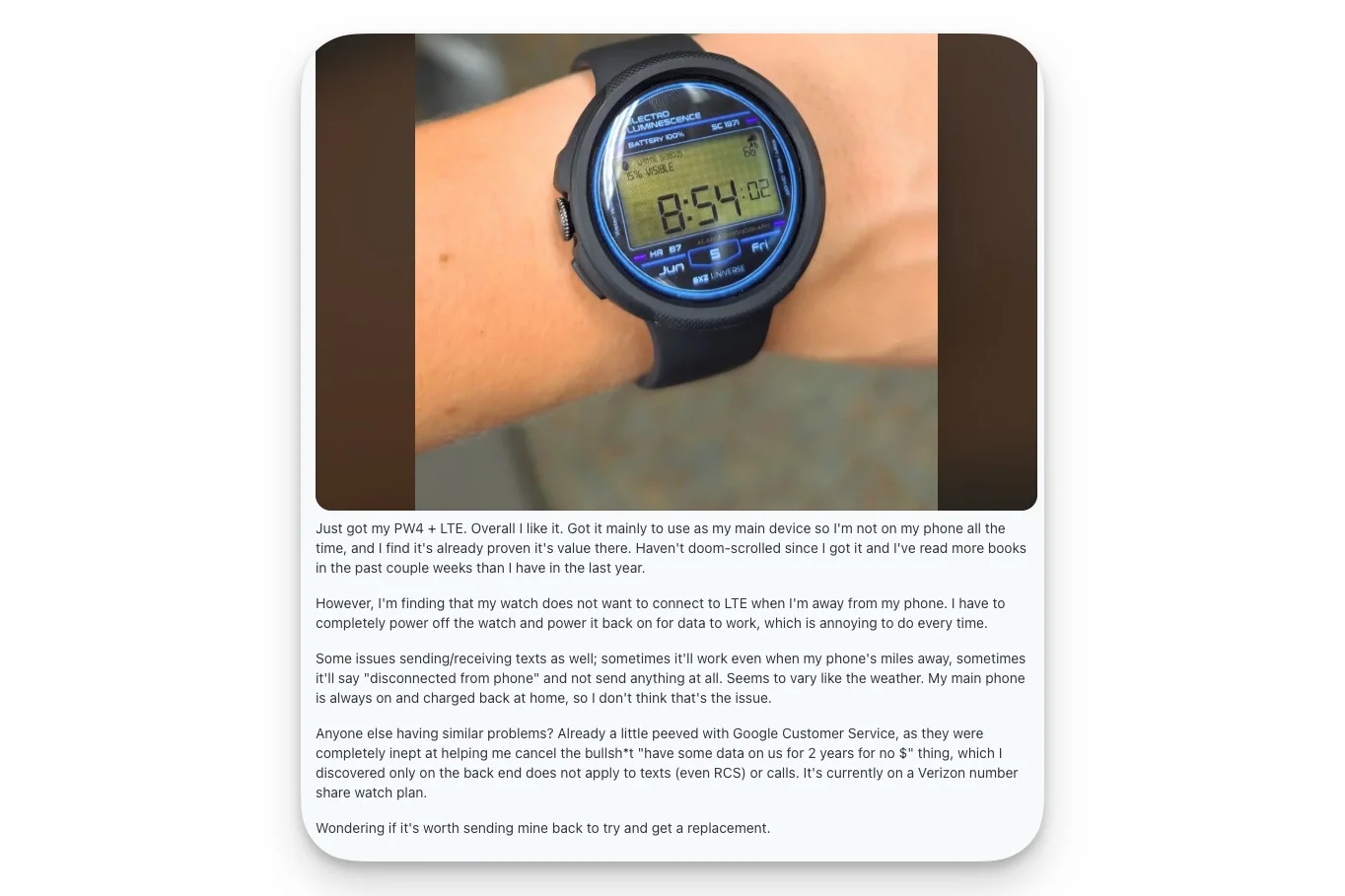 Reddit post from a Pixel Watch 4 owner describing LTE connection drops and failed texts when away from their phone