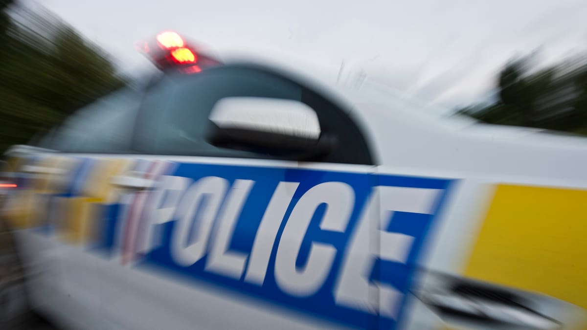 Whangārei dairy burglary: Police urge vigilance after armed raid