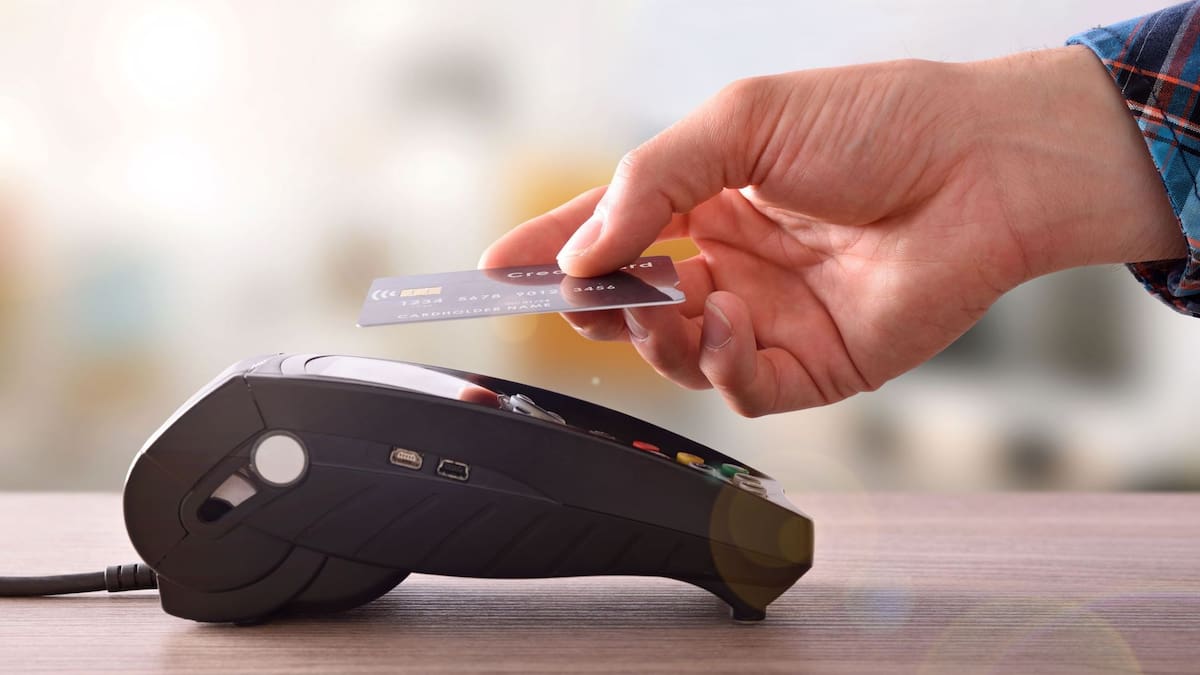 Retail spending rises 1.7% in May amid boost for durables and hospitality