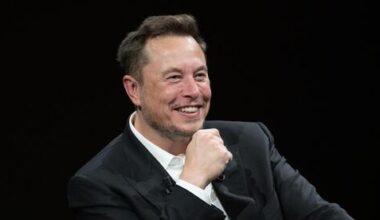 Elon Musk nears $1 trillion as SpaceX IPO fuels Wall Street frenzy and concern