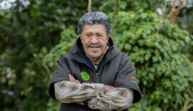 Whānau share memories of kaumātua and broadcaster Len Bristowe