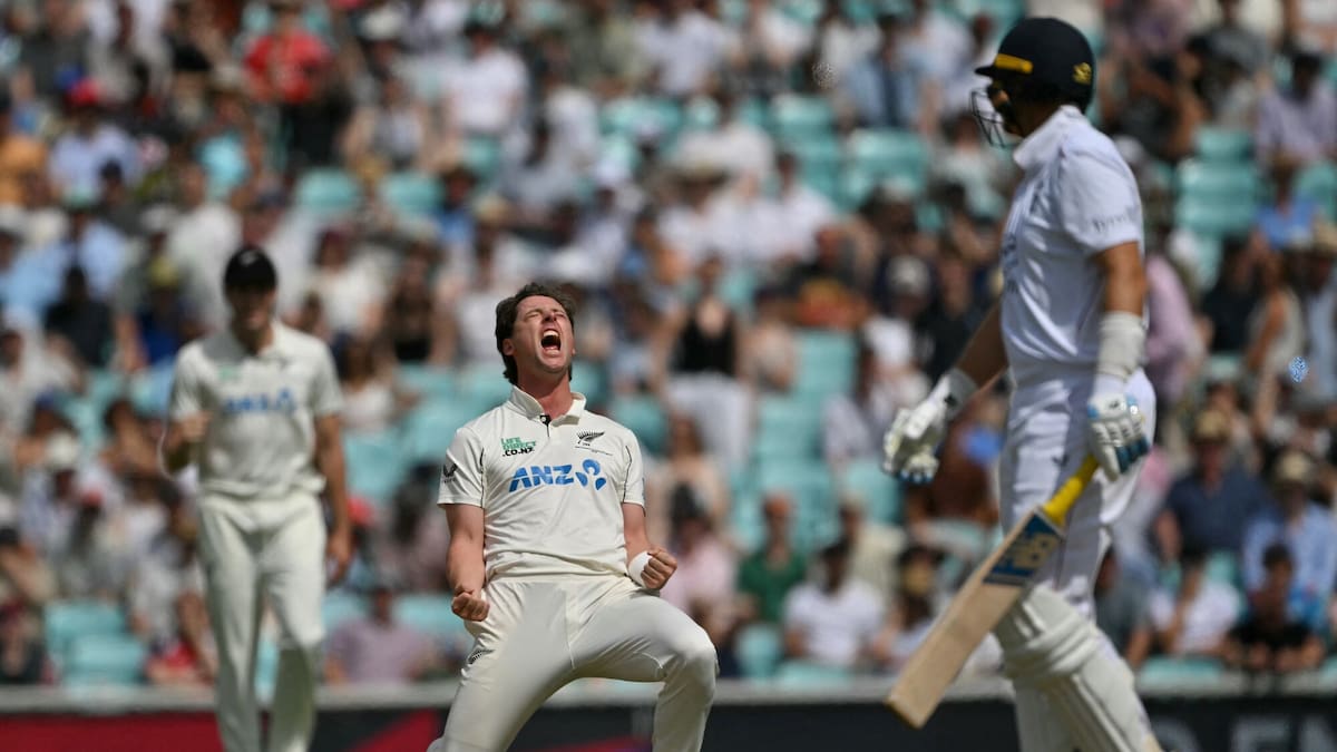 Black Caps v England: Matt Henry becomes just third Black Cap to top bowling rankings
