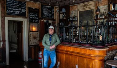 Wealthy Auckland communities threaten Barfoot & Thompson boycott over Gypsy Tea Room closure