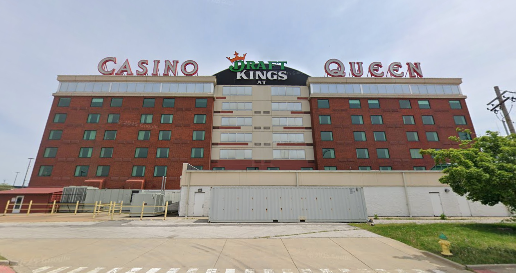 Dane Miller's lawsuit names DraftKings and Casino Queen Inc., the online sportsbook's brick-and-mortar partner in Illinois, as defendants. The 32-year-old claims the site used underhanded tactics to manipulate him into blowing through more than $2 million