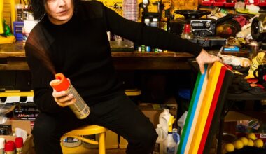 Jack White Fans Harass Critic Of His Debut Art Exhibition
