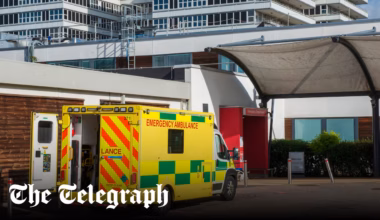 NHS replaces A&E receptionists with iPads