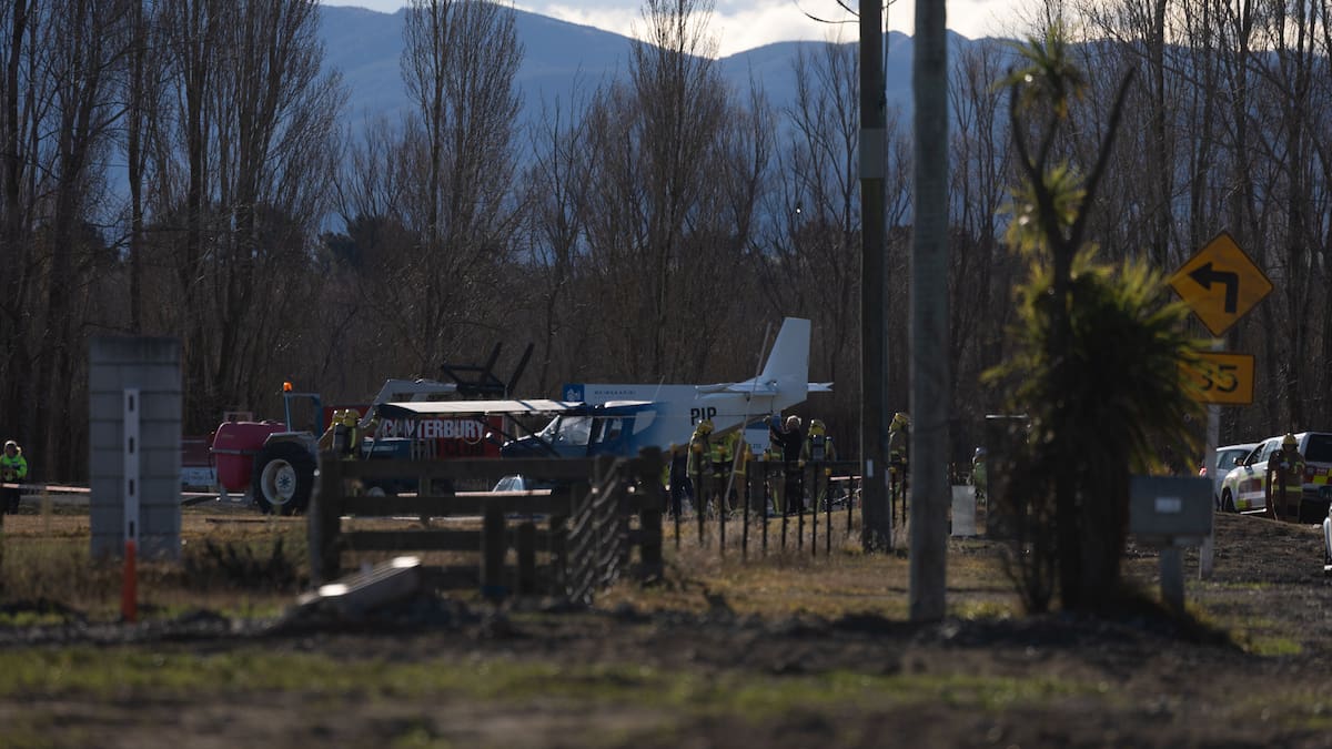 Hard landing by light aircraft at Rangiora airfield, North Canterbury
