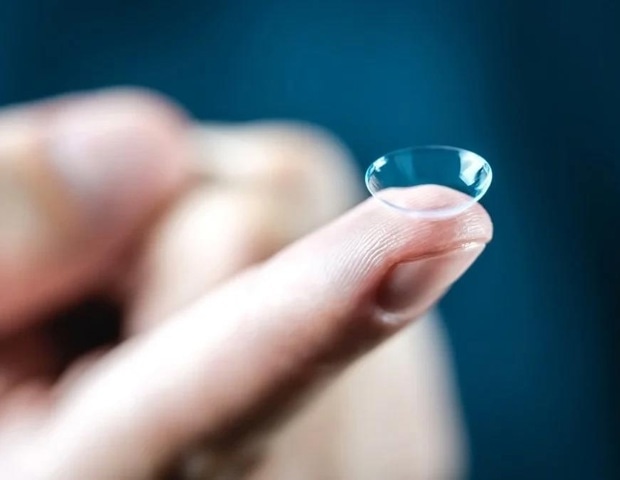 New polymer hydrogel contact lenses heal scratches with UV light