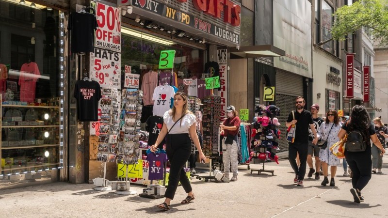 US sentiment underlines K-shaped consumer strife | snaps