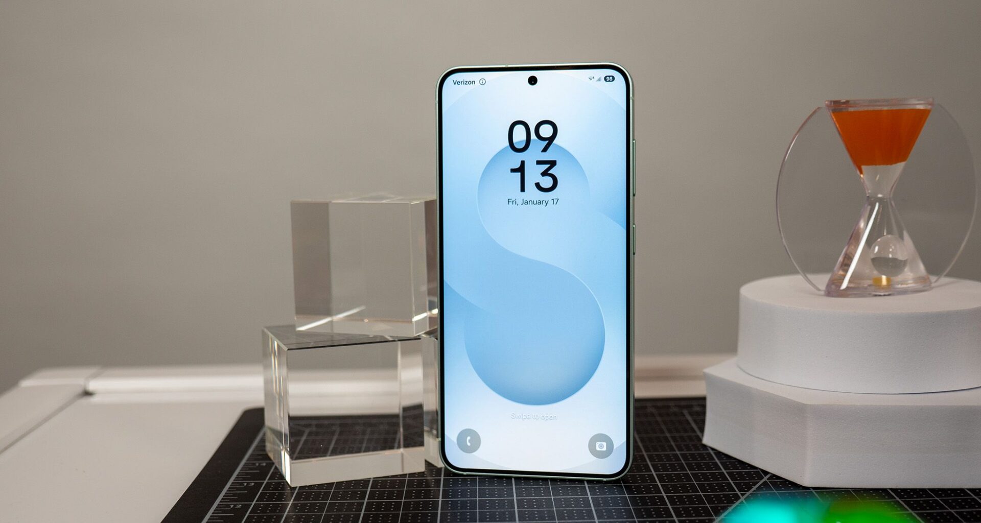 June fixes for the Galaxy S25 rollout: Samsung adds those missing AI features